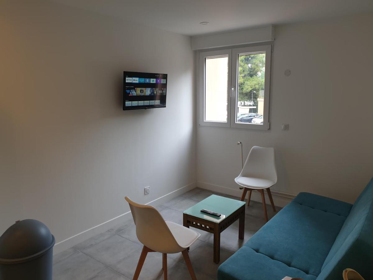 Appartements Renove 2023 Proche Aeroport 5Min, Gare Sncf 2 Min, Tramway Au Pied De L'Immeuble , Parking Possible, Renovated Apartments 2023 Near The Airport 5 Min, Train Station 2 Min, Tram Next To The Building 1 Min, Parking Possible Ніцца Екстер'єр фото