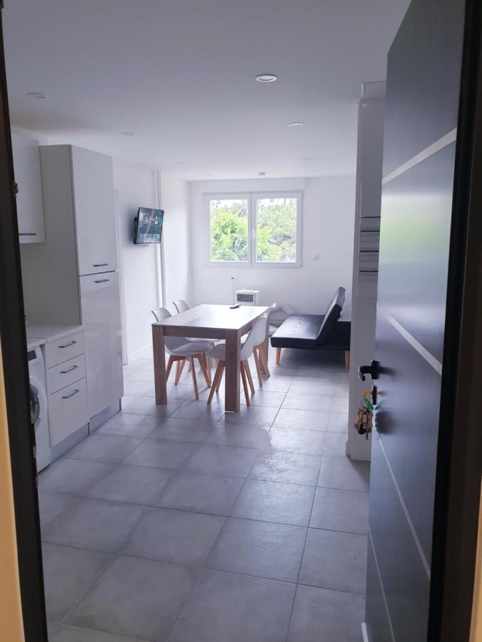 Appartements Renove 2023 Proche Aeroport 5Min, Gare Sncf 2 Min, Tramway Au Pied De L'Immeuble , Parking Possible, Renovated Apartments 2023 Near The Airport 5 Min, Train Station 2 Min, Tram Next To The Building 1 Min, Parking Possible Ніцца Екстер'єр фото