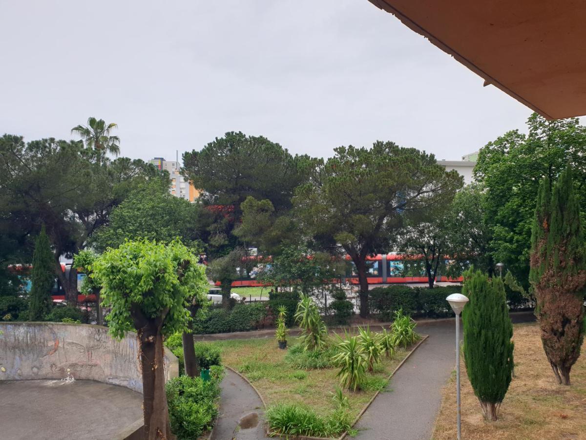Appartements Renove 2023 Proche Aeroport 5Min, Gare Sncf 2 Min, Tramway Au Pied De L'Immeuble , Parking Possible, Renovated Apartments 2023 Near The Airport 5 Min, Train Station 2 Min, Tram Next To The Building 1 Min, Parking Possible Ніцца Екстер'єр фото