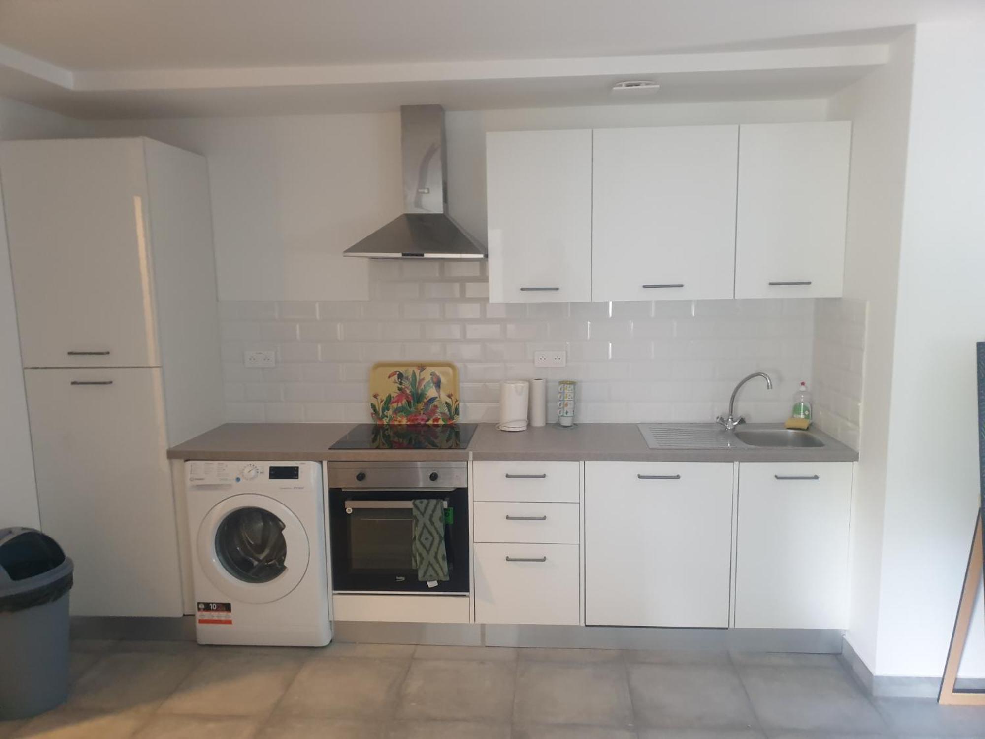 Appartements Renove 2023 Proche Aeroport 5Min, Gare Sncf 2 Min, Tramway Au Pied De L'Immeuble , Parking Possible, Renovated Apartments 2023 Near The Airport 5 Min, Train Station 2 Min, Tram Next To The Building 1 Min, Parking Possible Ніцца Номер фото