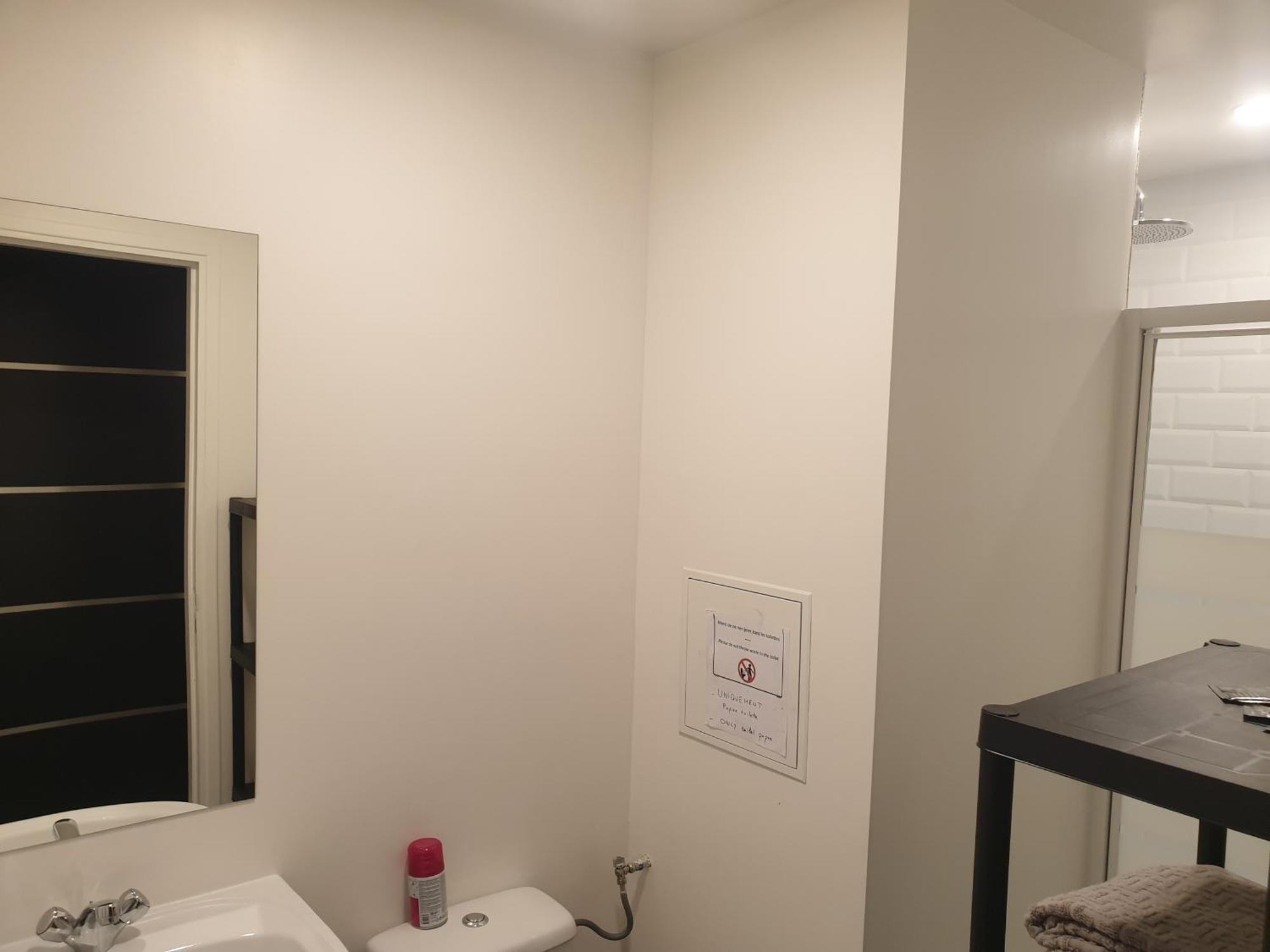 Appartements Renove 2023 Proche Aeroport 5Min, Gare Sncf 2 Min, Tramway Au Pied De L'Immeuble , Parking Possible, Renovated Apartments 2023 Near The Airport 5 Min, Train Station 2 Min, Tram Next To The Building 1 Min, Parking Possible Ніцца Номер фото